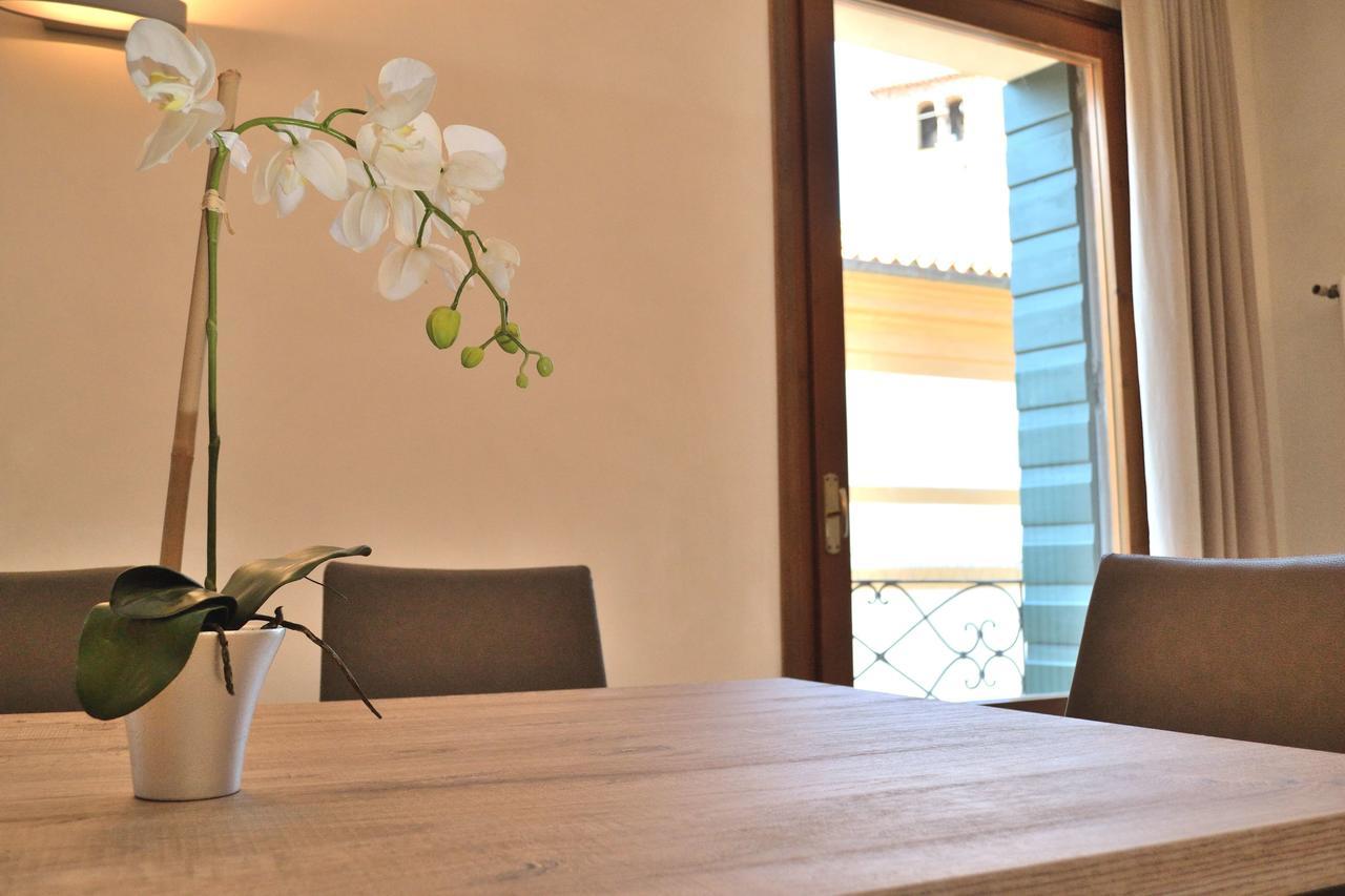 Portico Oscuro Deluxe Apartment - Centro Citta Treviso Luaran gambar