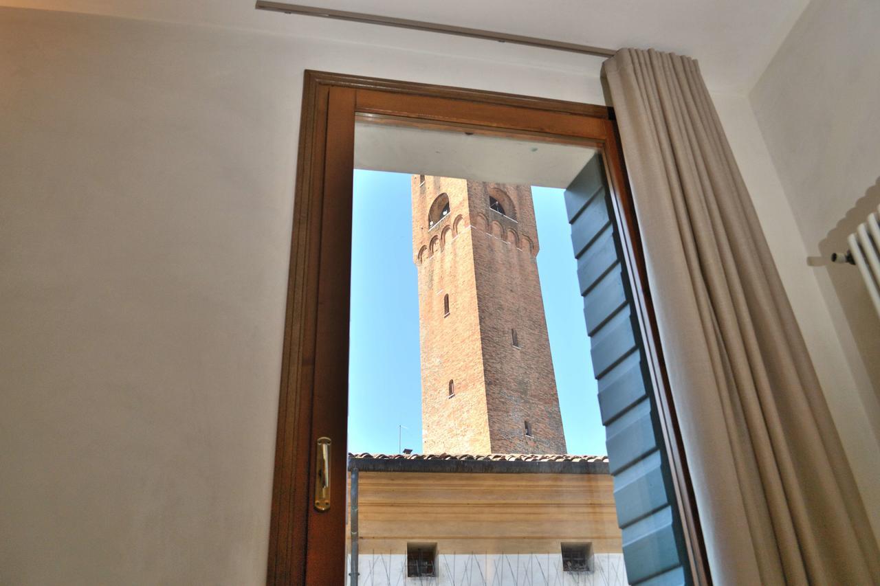 Portico Oscuro Deluxe Apartment - Centro Citta Treviso Luaran gambar