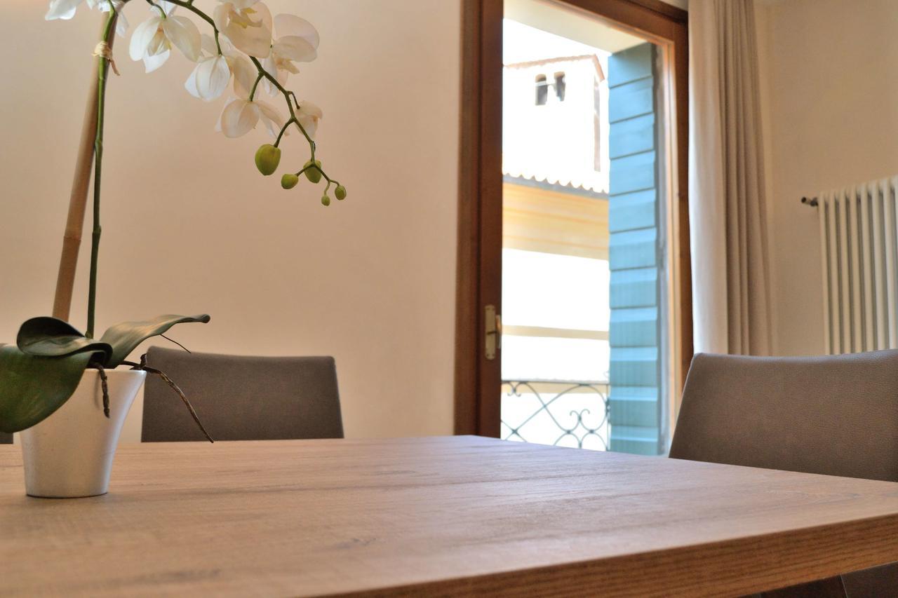 Portico Oscuro Deluxe Apartment - Centro Citta Treviso Luaran gambar
