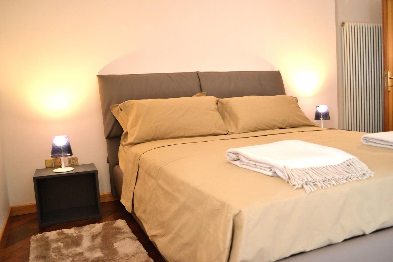 Portico Oscuro Deluxe Apartment - Centro Citta Treviso Luaran gambar