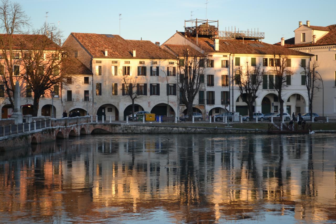 Portico Oscuro Deluxe Apartment - Centro Citta Treviso Luaran gambar